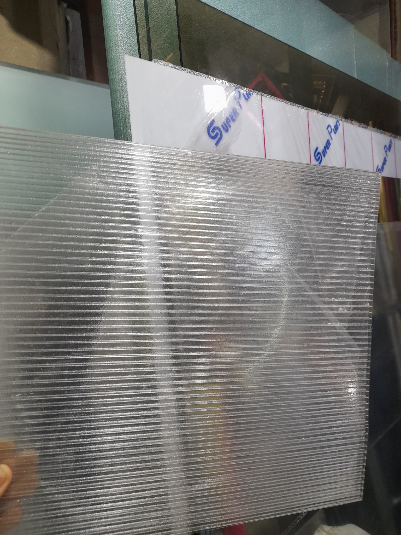 انواع شیشه وقاب عکس وطلق اینه برچسب شیشه لطف الهی