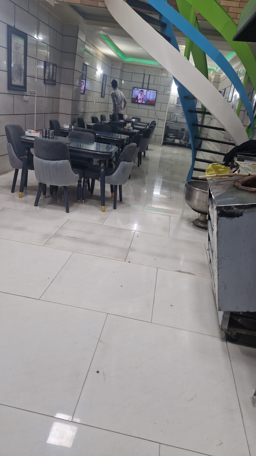 چنجه زغالی وجگرکی ونان داغ رضا عمران