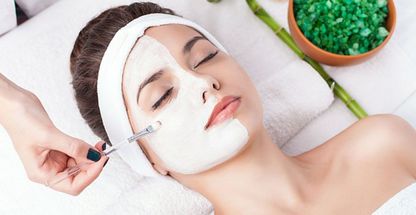 خدمات تخصصی پاکسازی و فشیال پوست