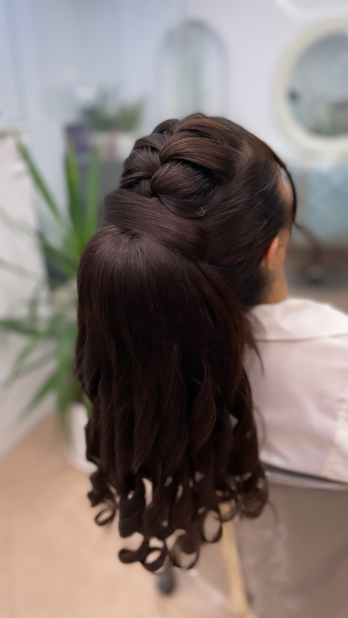 آرایشگاه زنانه و سالن زیبایی ماهرو