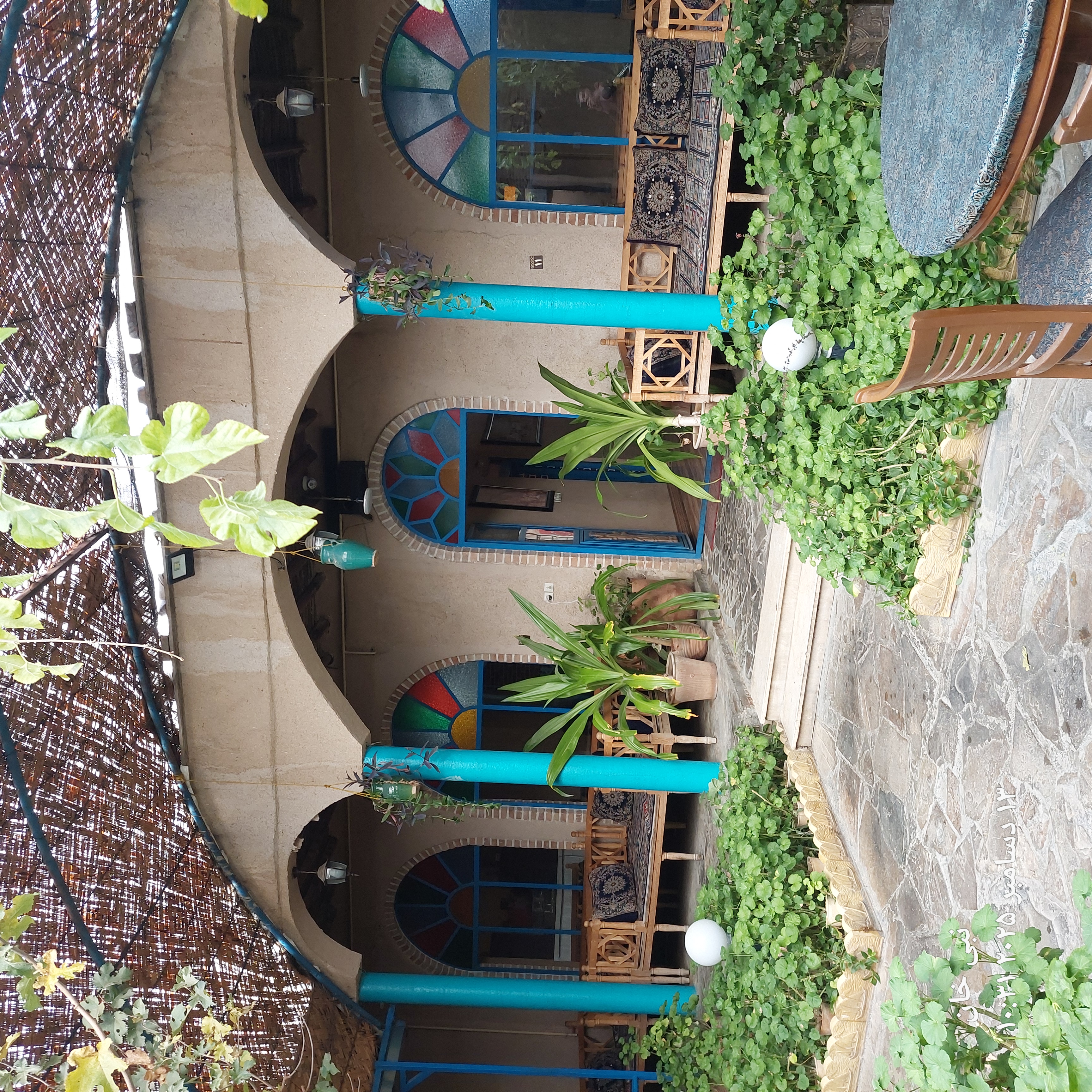 رستوران و سفره خانه سنتی نبی خان