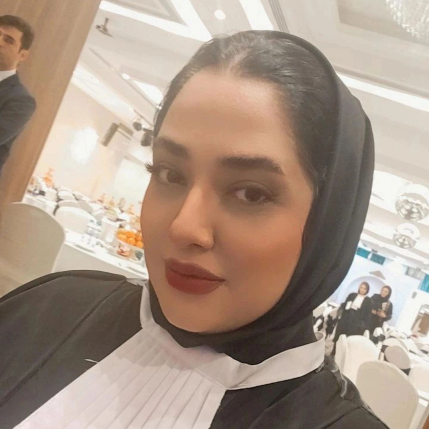 وکیل پایه یک دادگستری سیاه کم