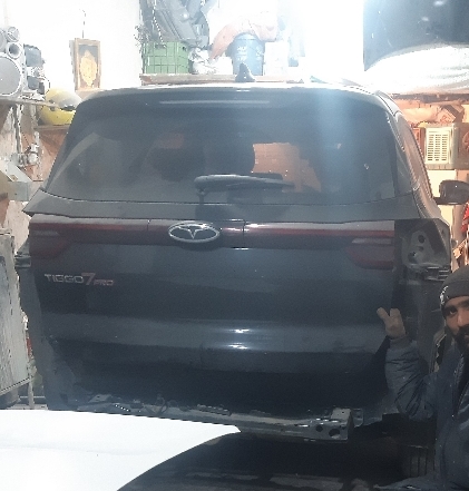 نقاش اتومبیل مهدی