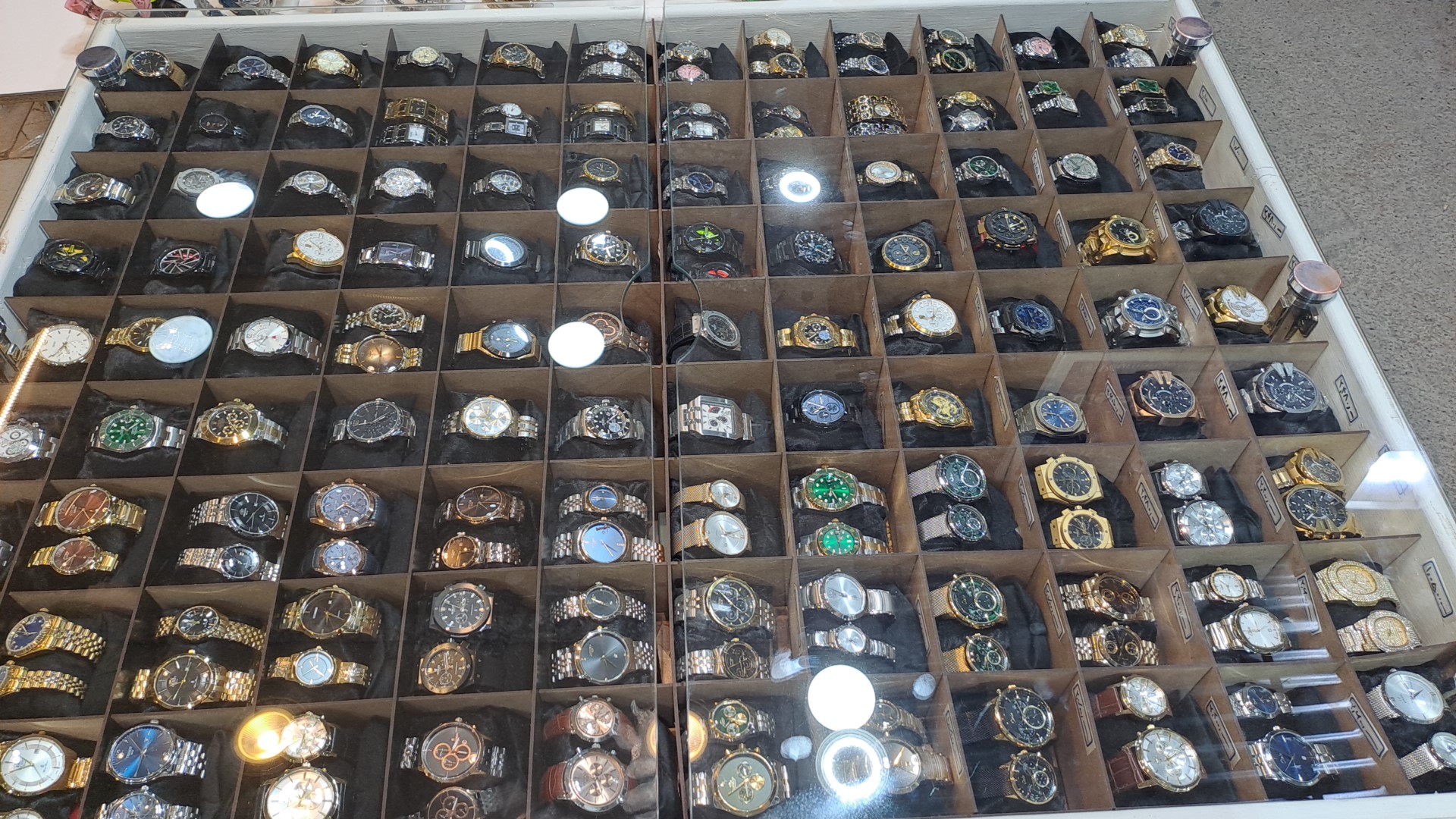 ساعت و بدلیجات گوزل