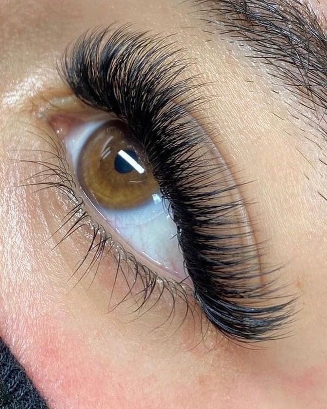 خدمات تخصصی اکستنشن مژه ریحانه وقفی