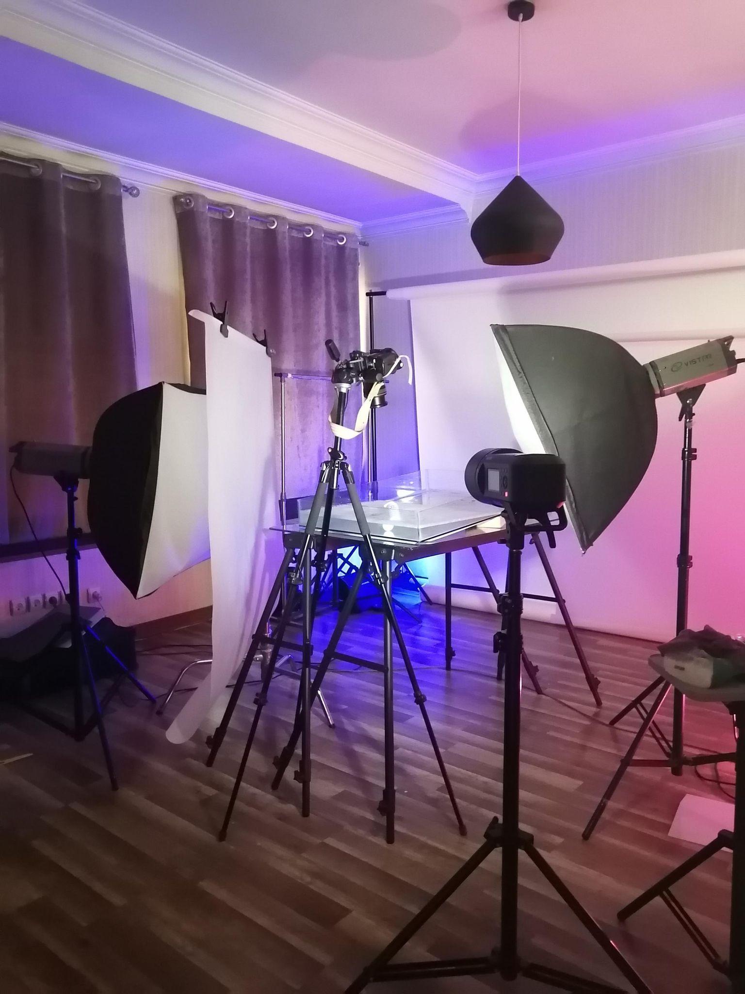 استودیو مانی