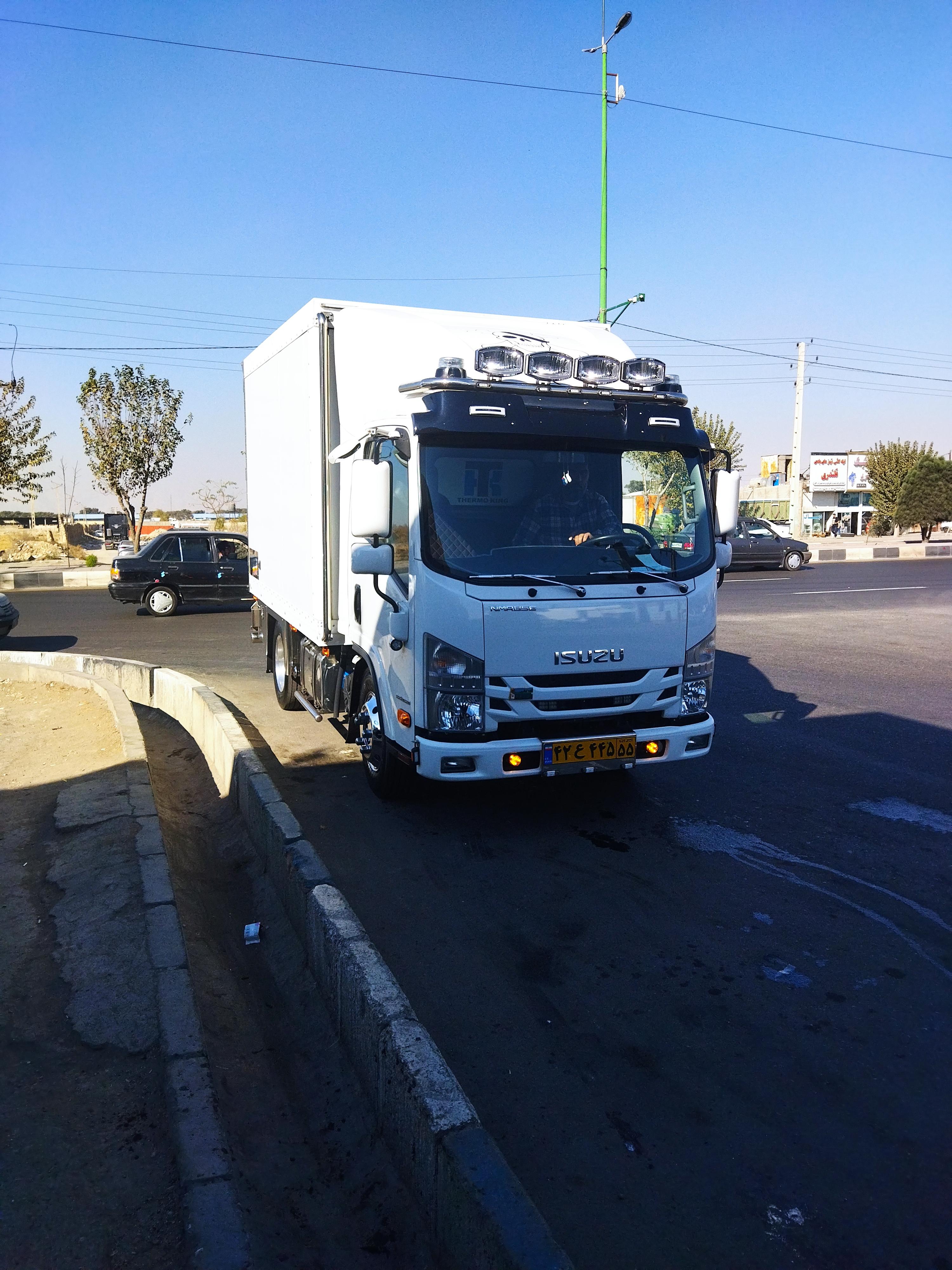 فروشگاه رینگ و لاستیک قائم