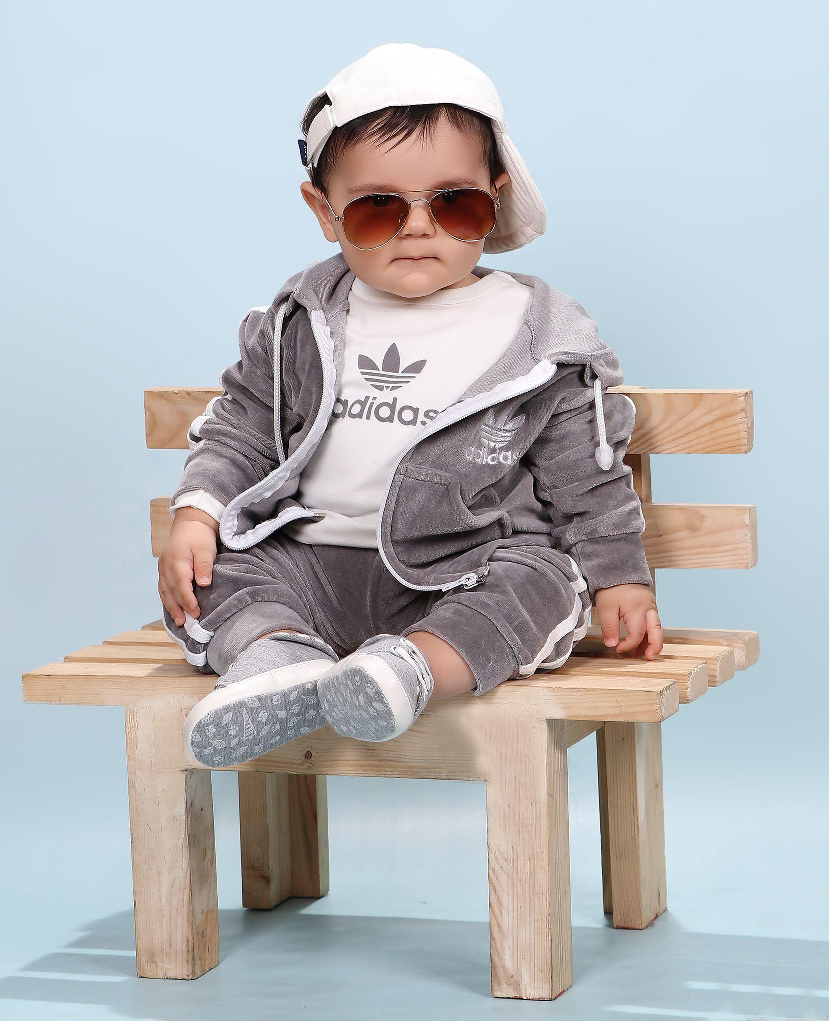 استودیو رخ شید