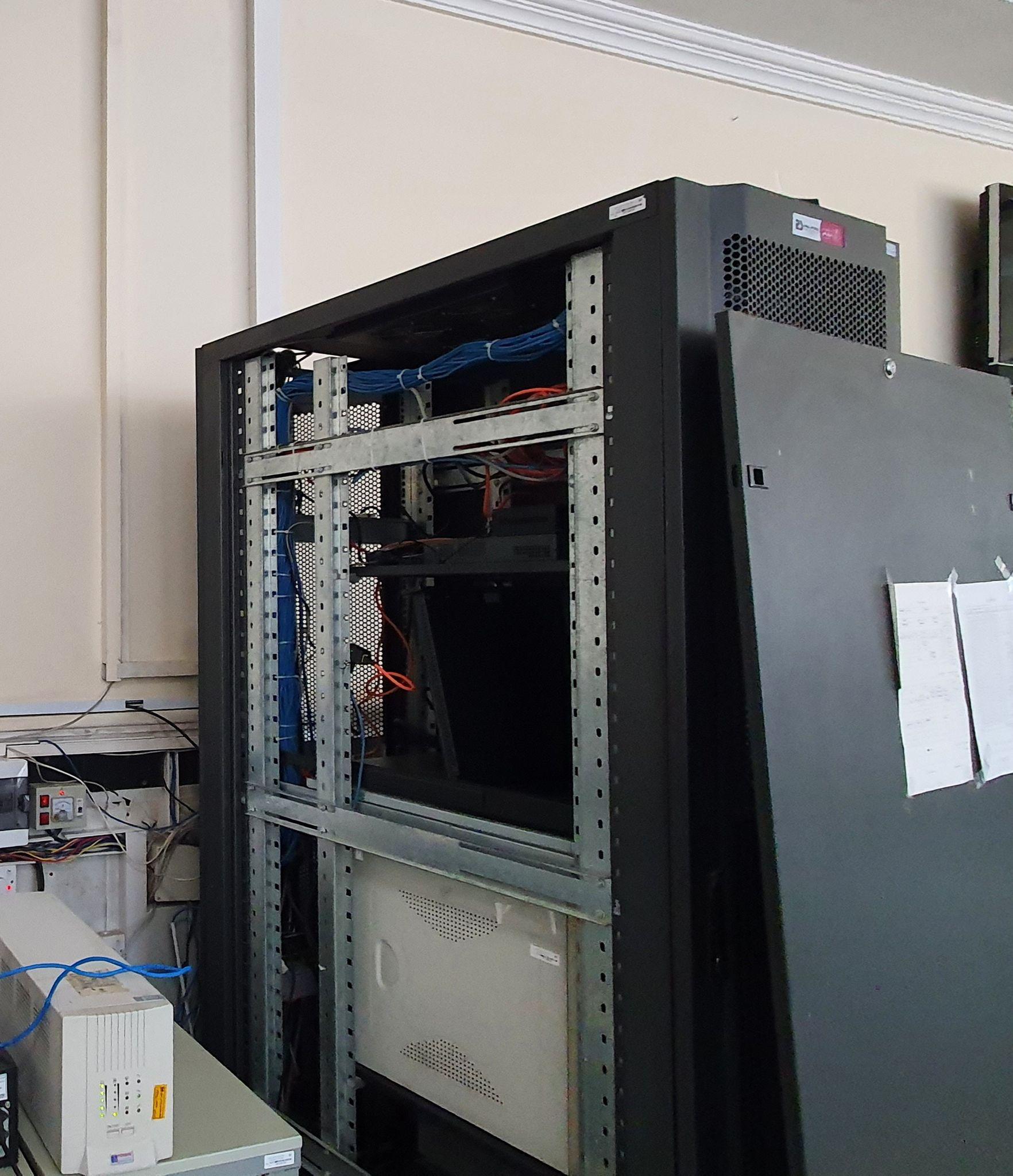 شرکت آرا ارتباطات شبکه نگار