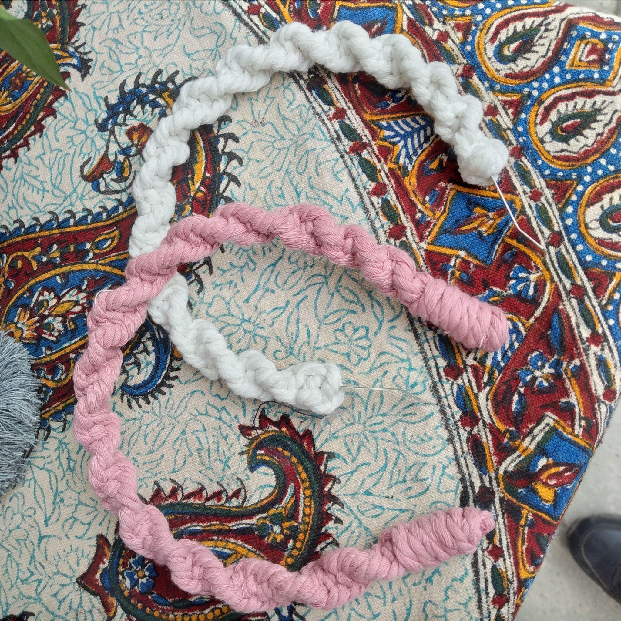 مکرومه بافی مریم