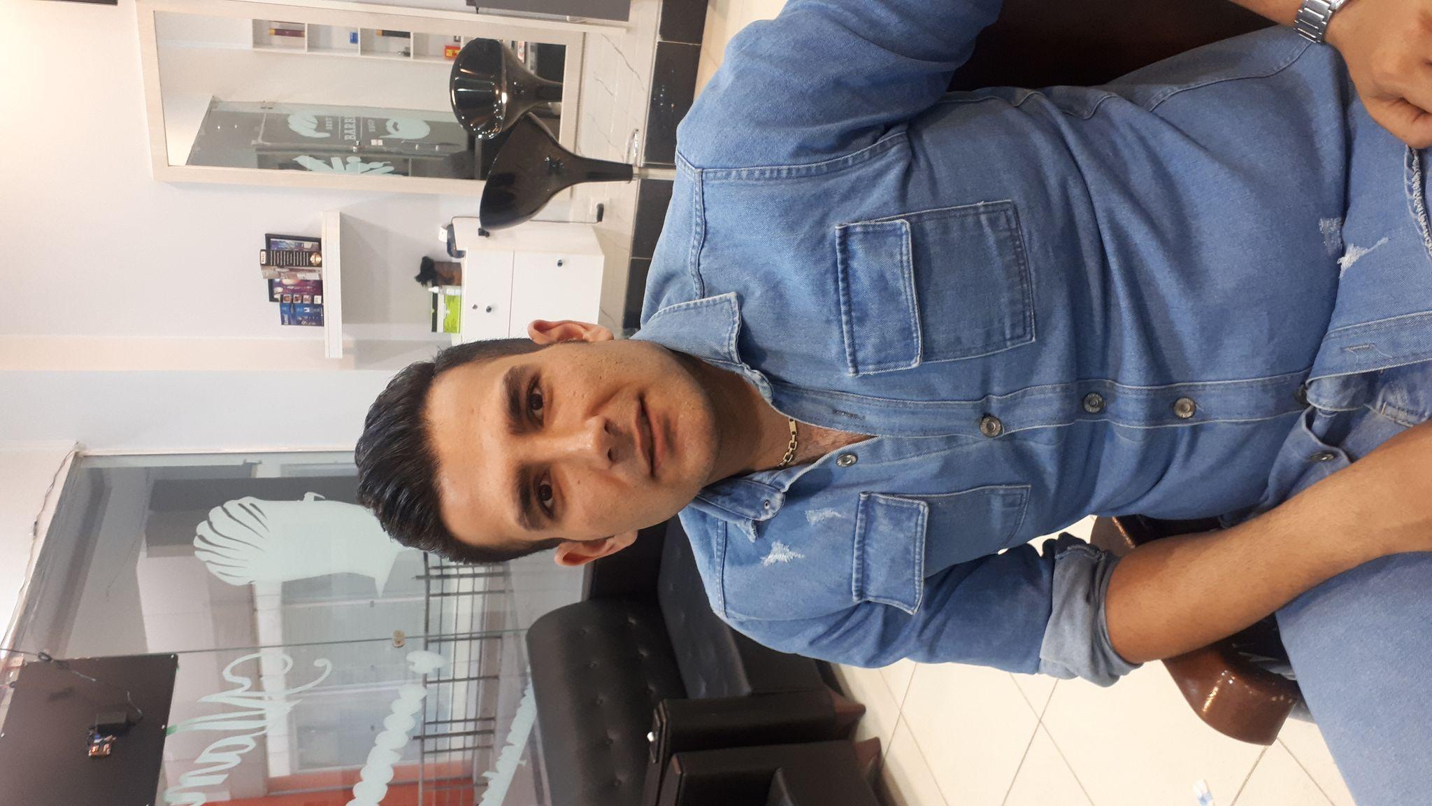 آرایشگاه مردانه منصور