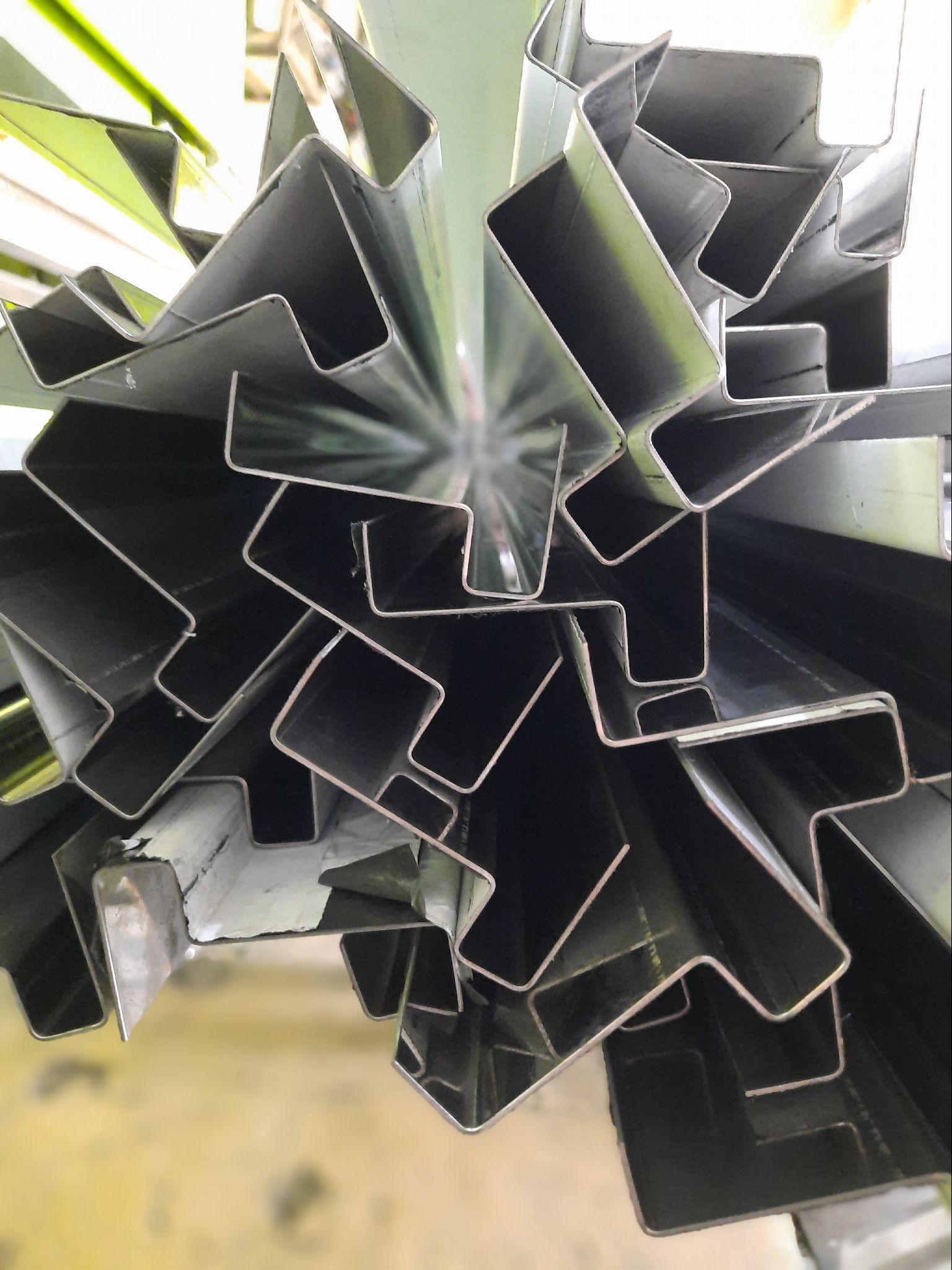 خم و لیزر میناسیان