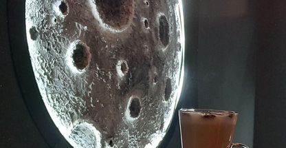 کافه موندنی