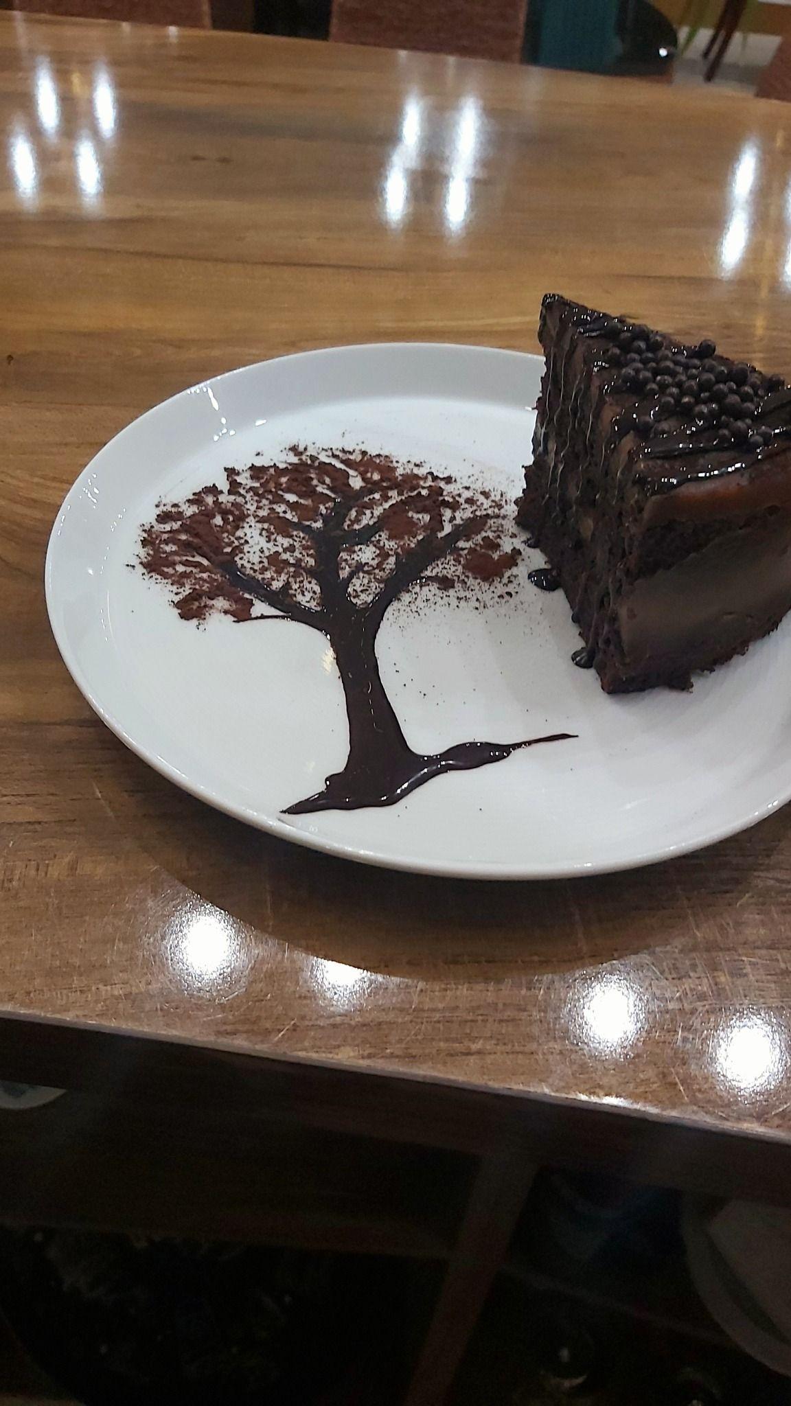 کافه رستوران کاریزما