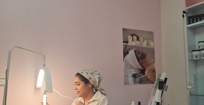 خدمات پوستی اسکینوفیل