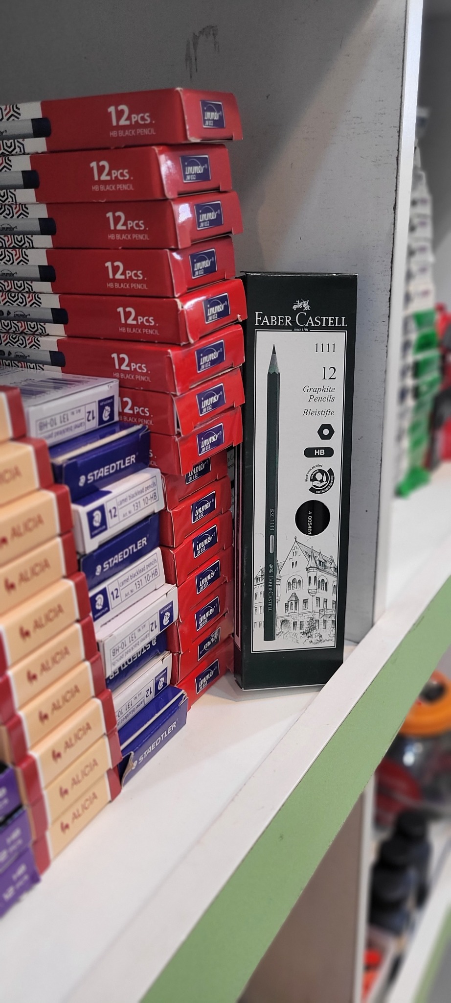 کتاب و نوشت افزار صالح پور(صاد)