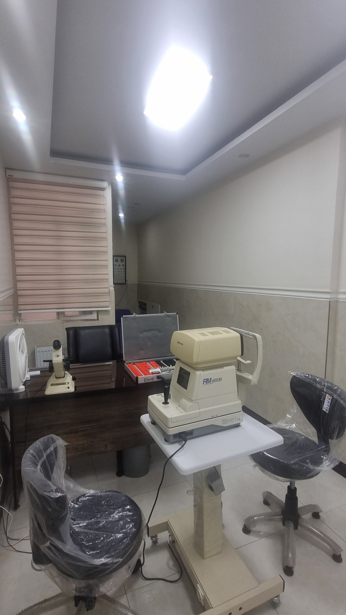 کلینیک بینایی سنجی و عینک سپیدار