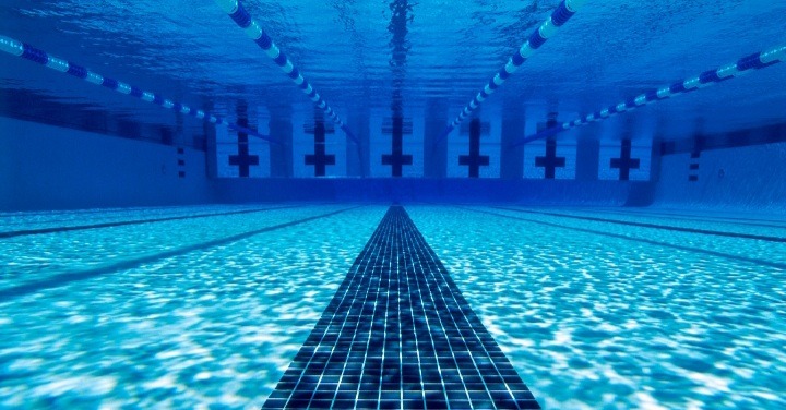 آموزش شنا بانوان اصفهان