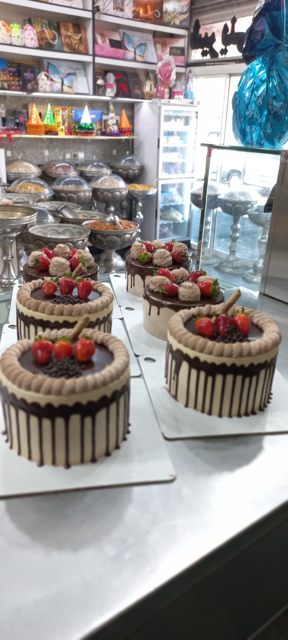 شیرینی فروشی روما