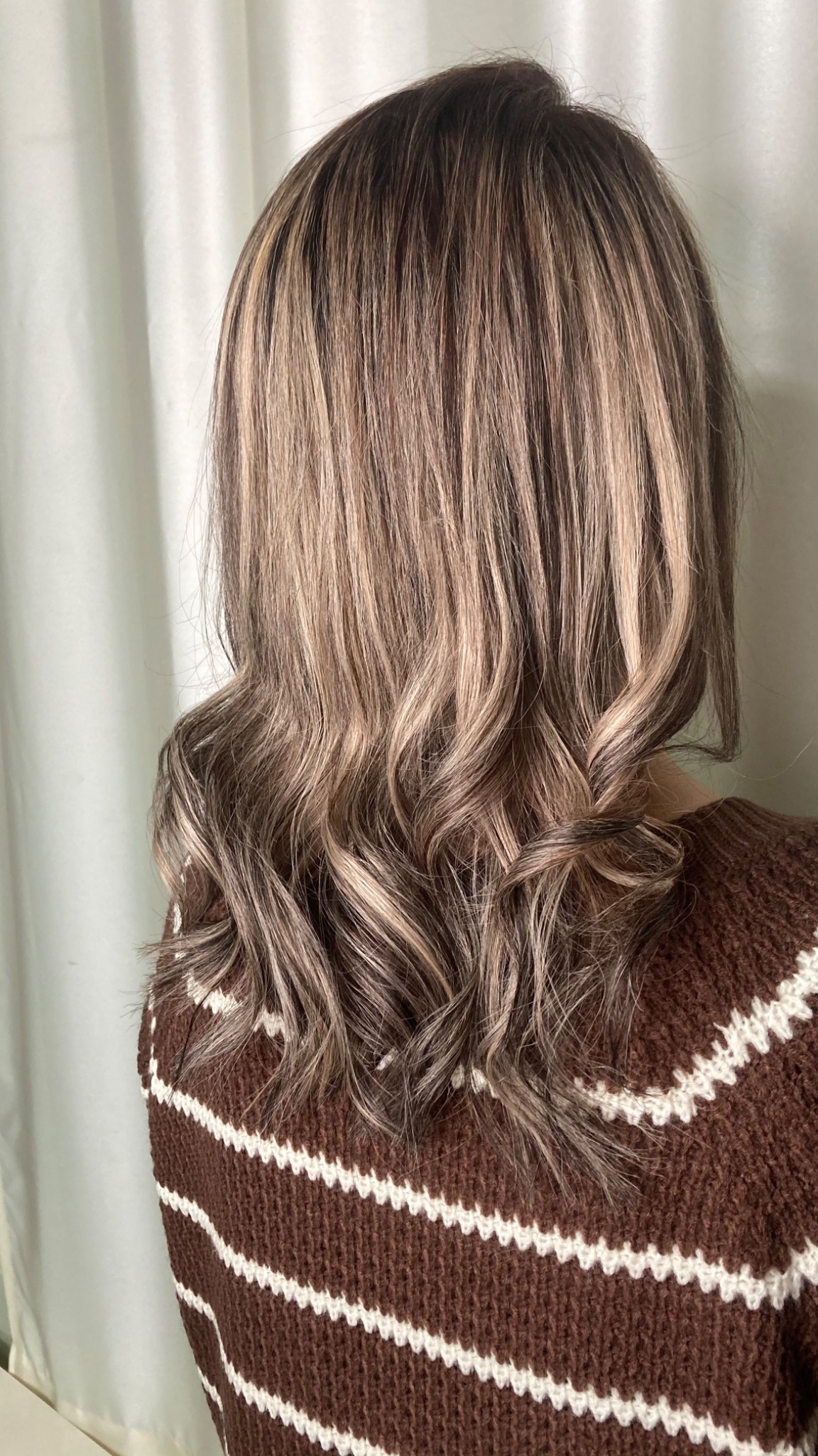 رنگ و لایت شیرین مرادی