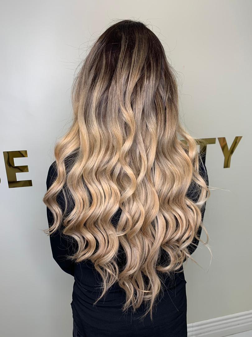 مرکز تخصصی رنگ و لایت محدثه مومنی