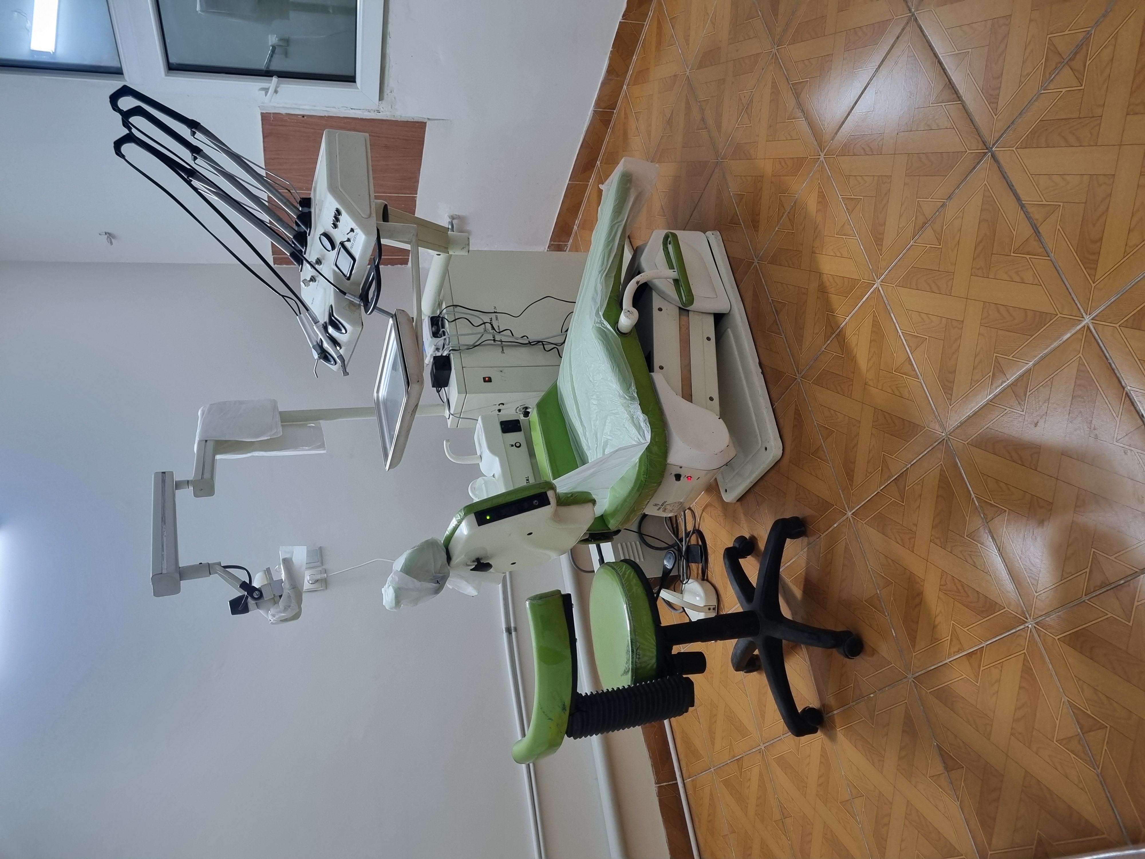 مطب دندانپزشکی دکتر مصطفی کوشکی