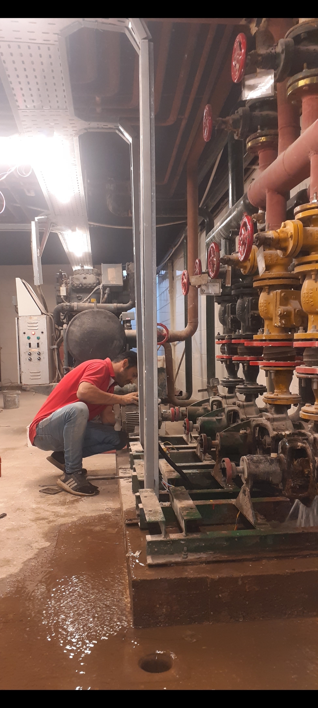 تاسیسات وخدمات فنی یداله زاده