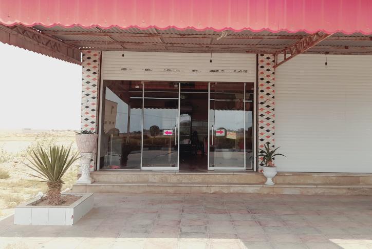 رستوران و غذای بیرون بر مجلسی