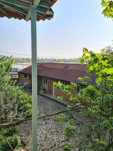 اقامتگاه بوم گردی عنبربو