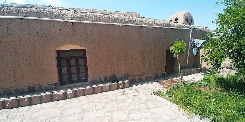 اقامتگاه بوم گردی زرشکده افین