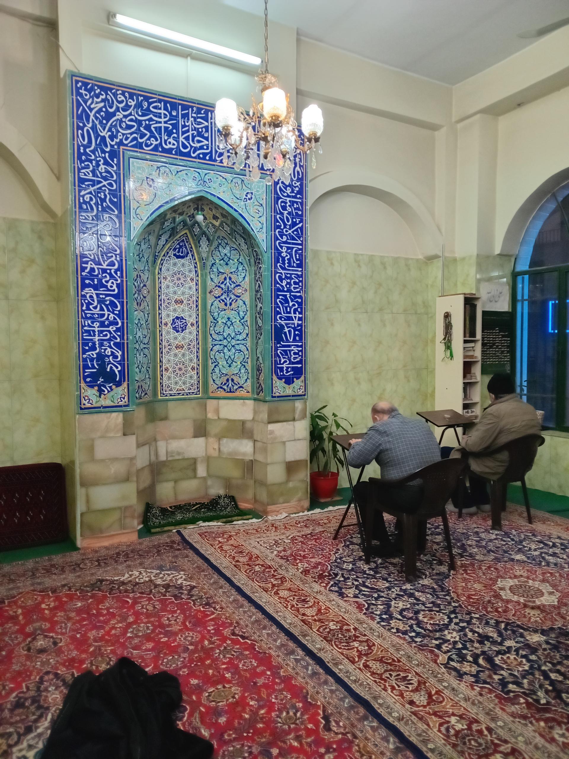 ایستگاه اتوبوس مسجد قائم آل محمدعج