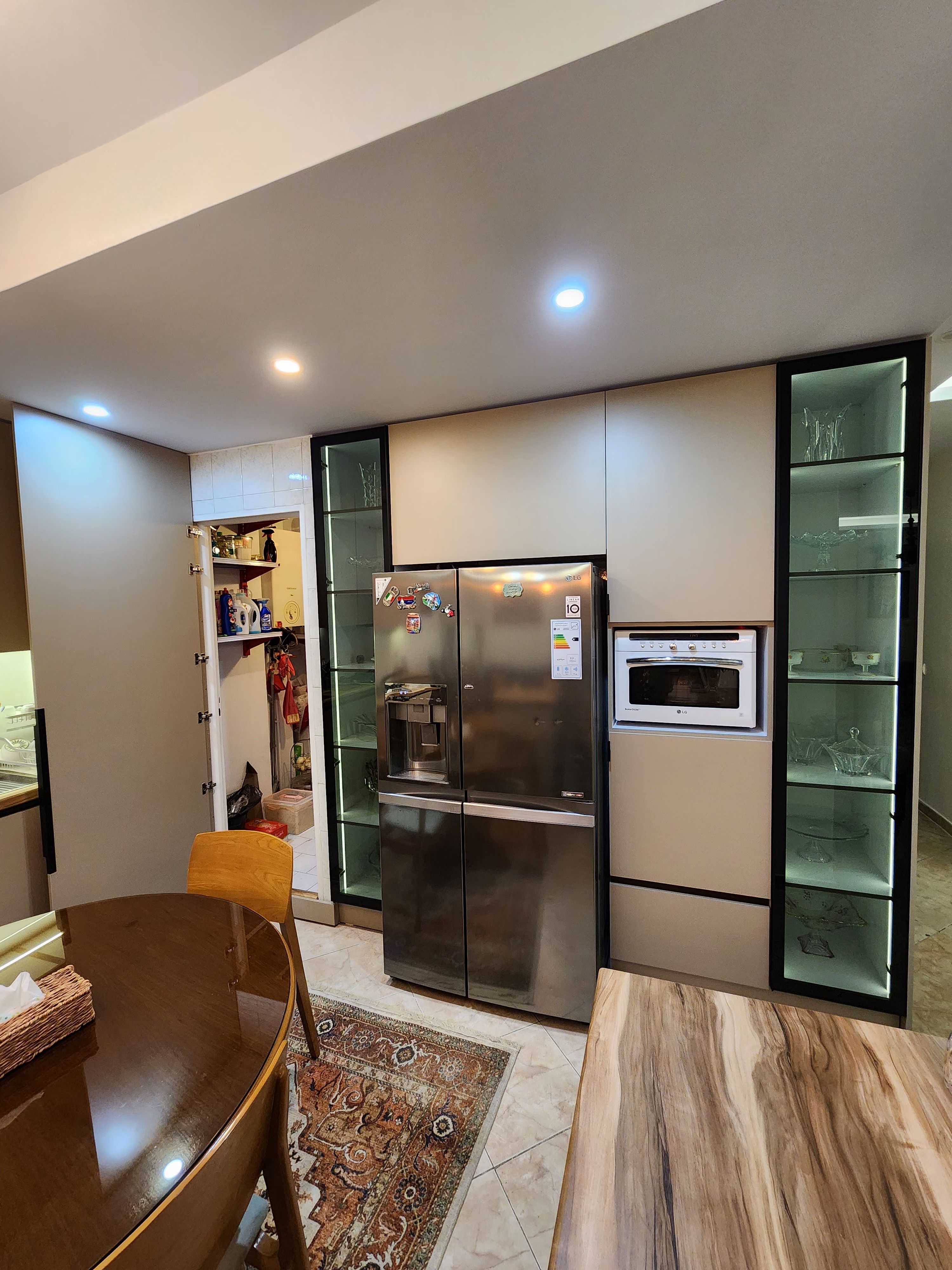 کابینت آشپزخانه و دکوراسیون فرم چوب