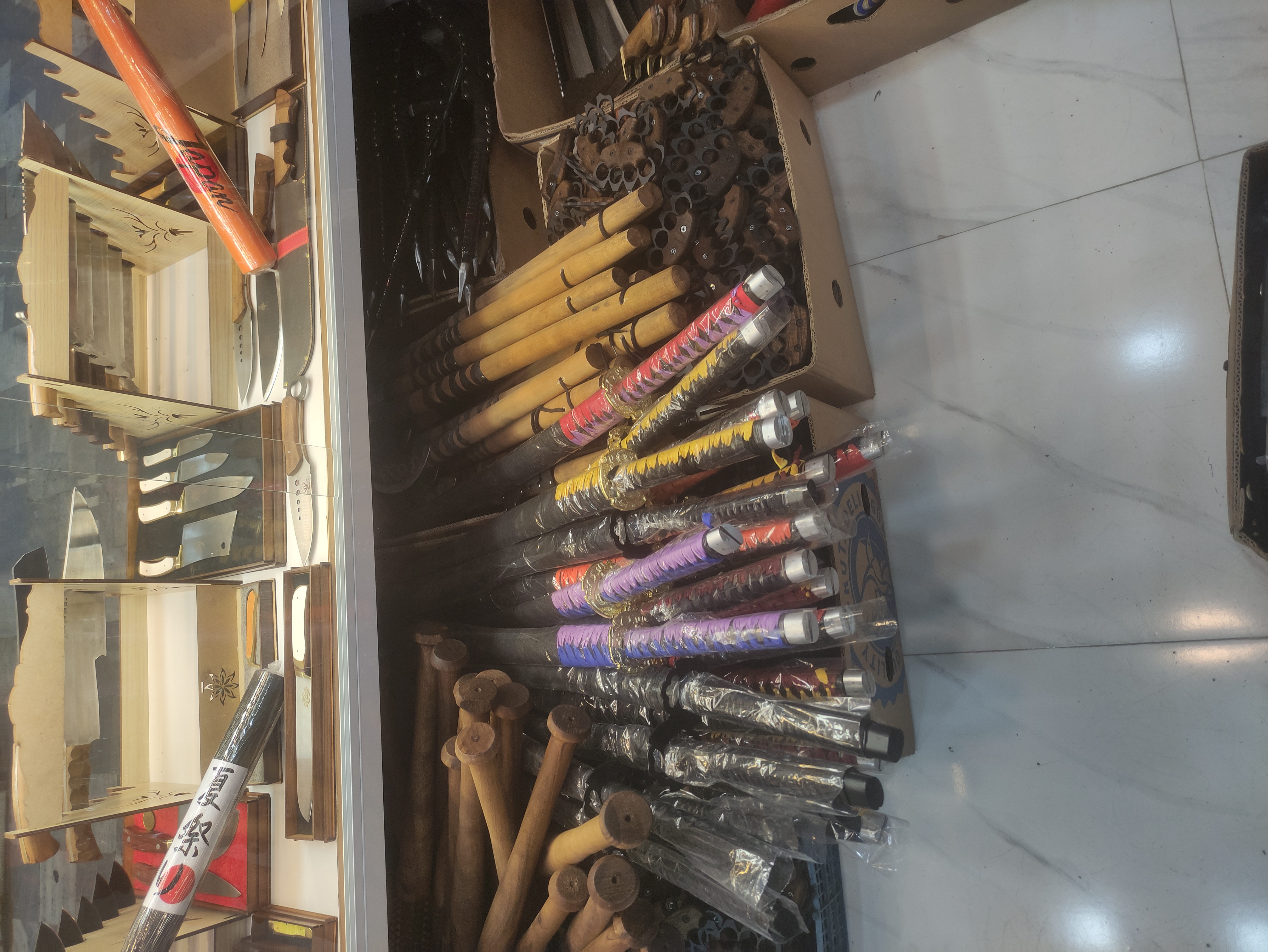 انواع چاقو و ظروف مسی زنجان