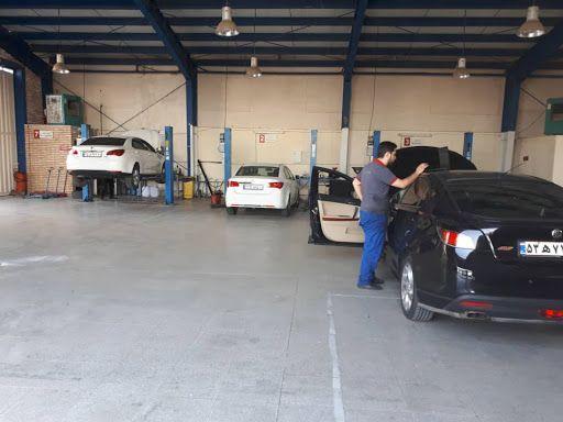 تعمیرگاه مرکزی غرب مدیاموتورز