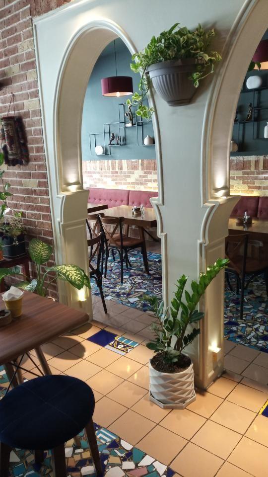 رستوران جوان