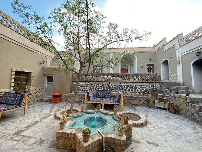 اقامتگاه بومگردی سرای حاج احمد