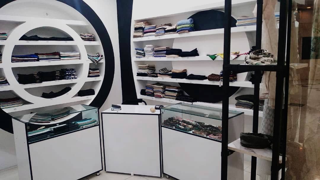 شال وروسری آپامه