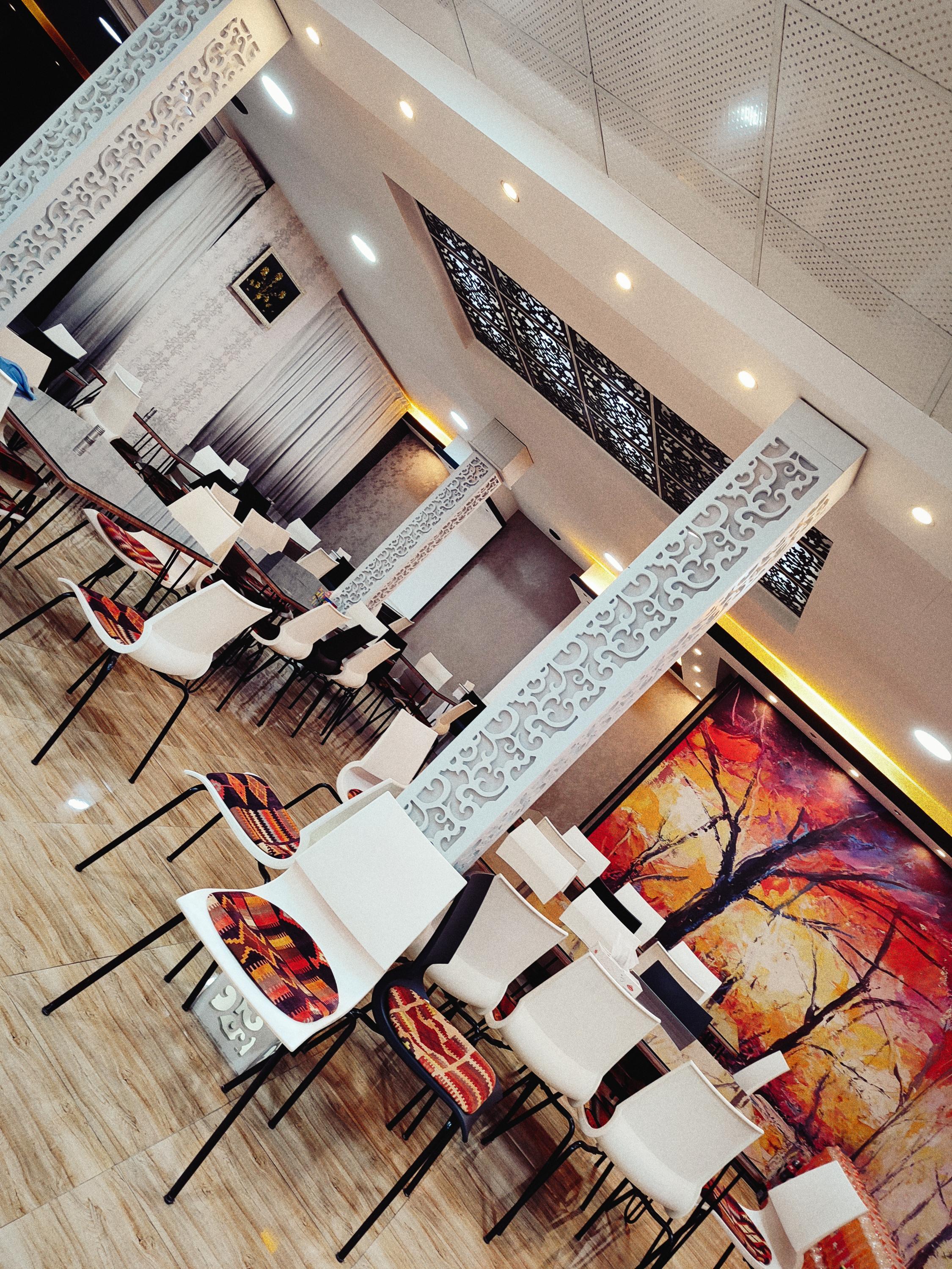 رستوران بهمنیار(شهرآفتاب)