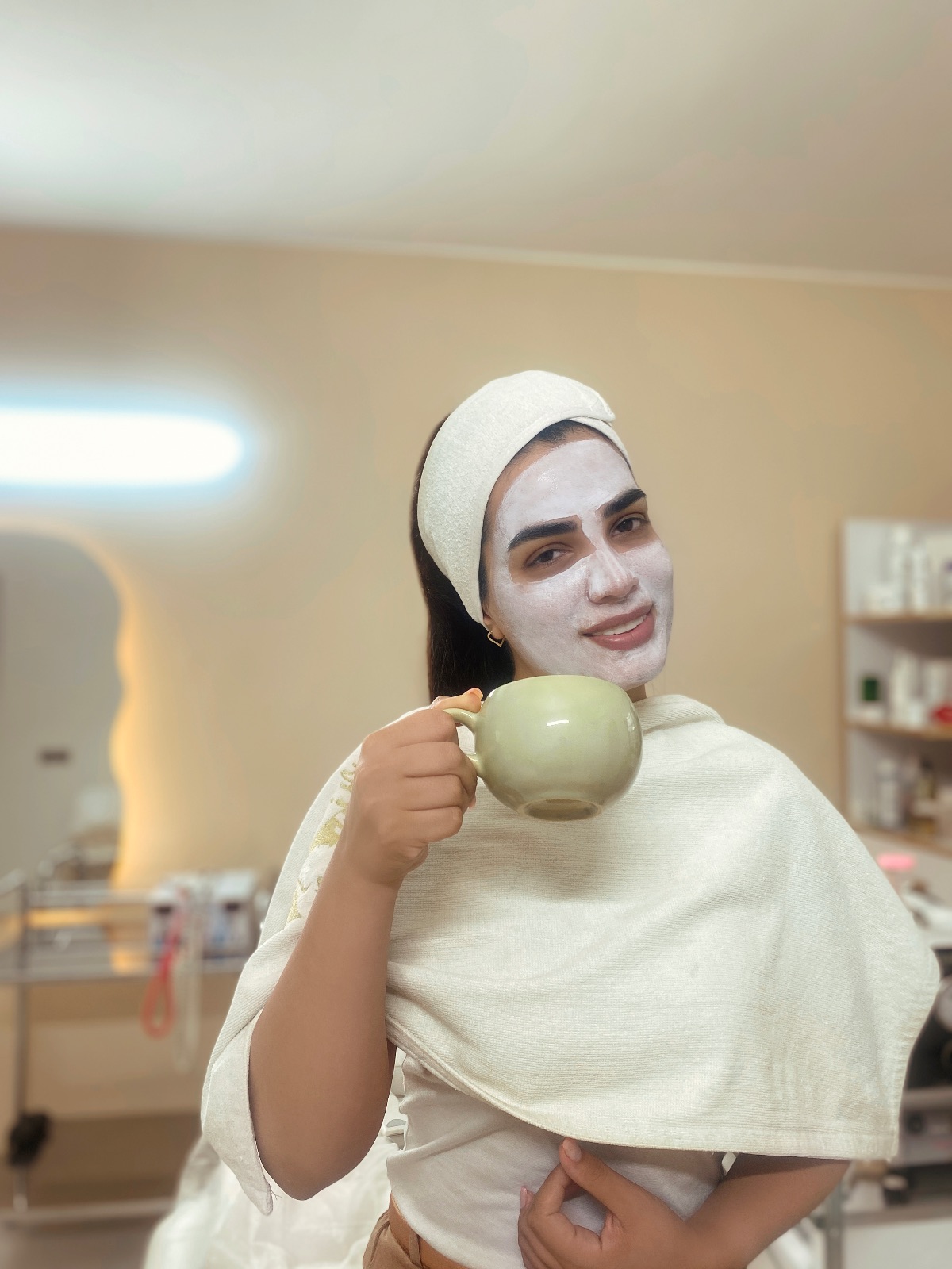 مرکز پاکسازی پوست نازنین کیخانی