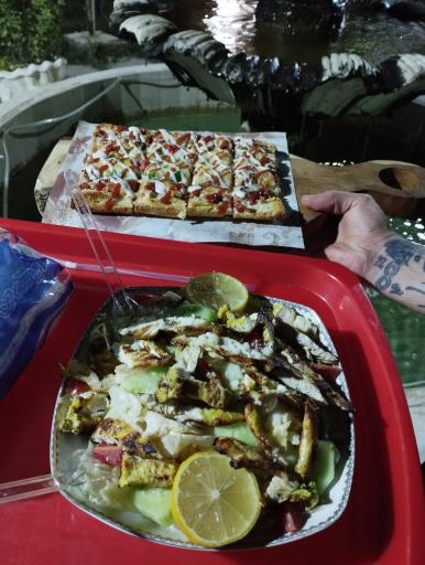 کافه رستوران شب نشین