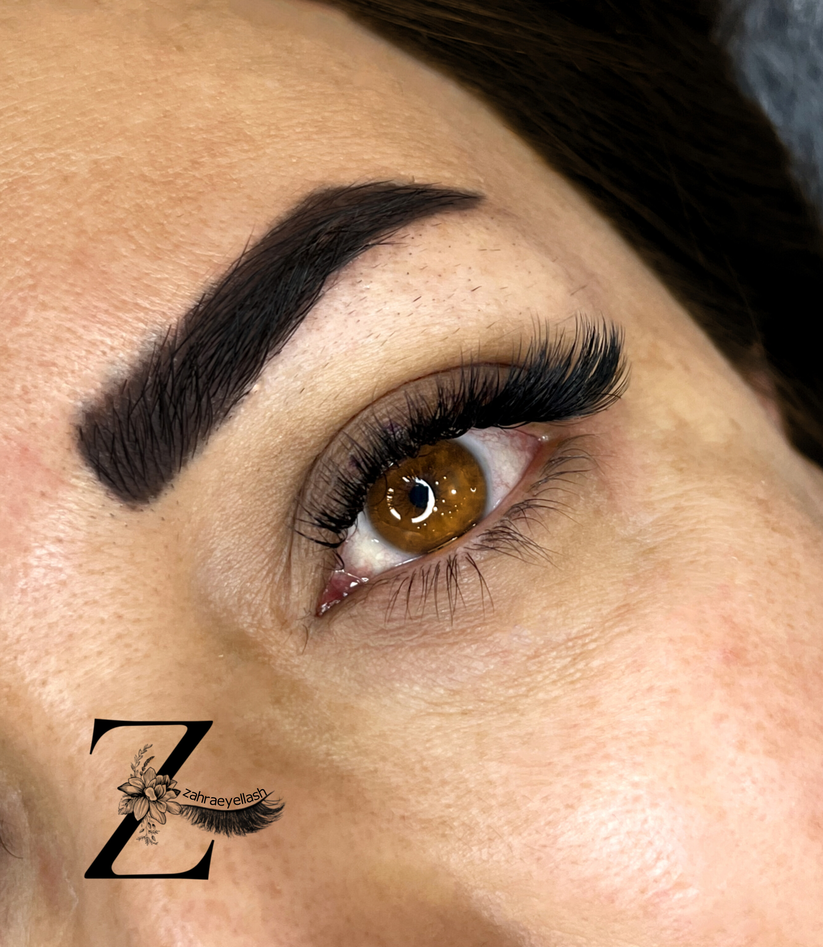 خدمات تخصصی اکستنشن مژه و ابرو زهرا