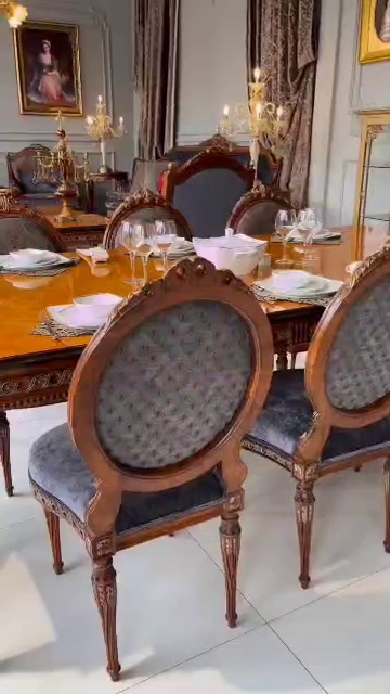 مبلمان کلاسیک وراحتی ارس سرا