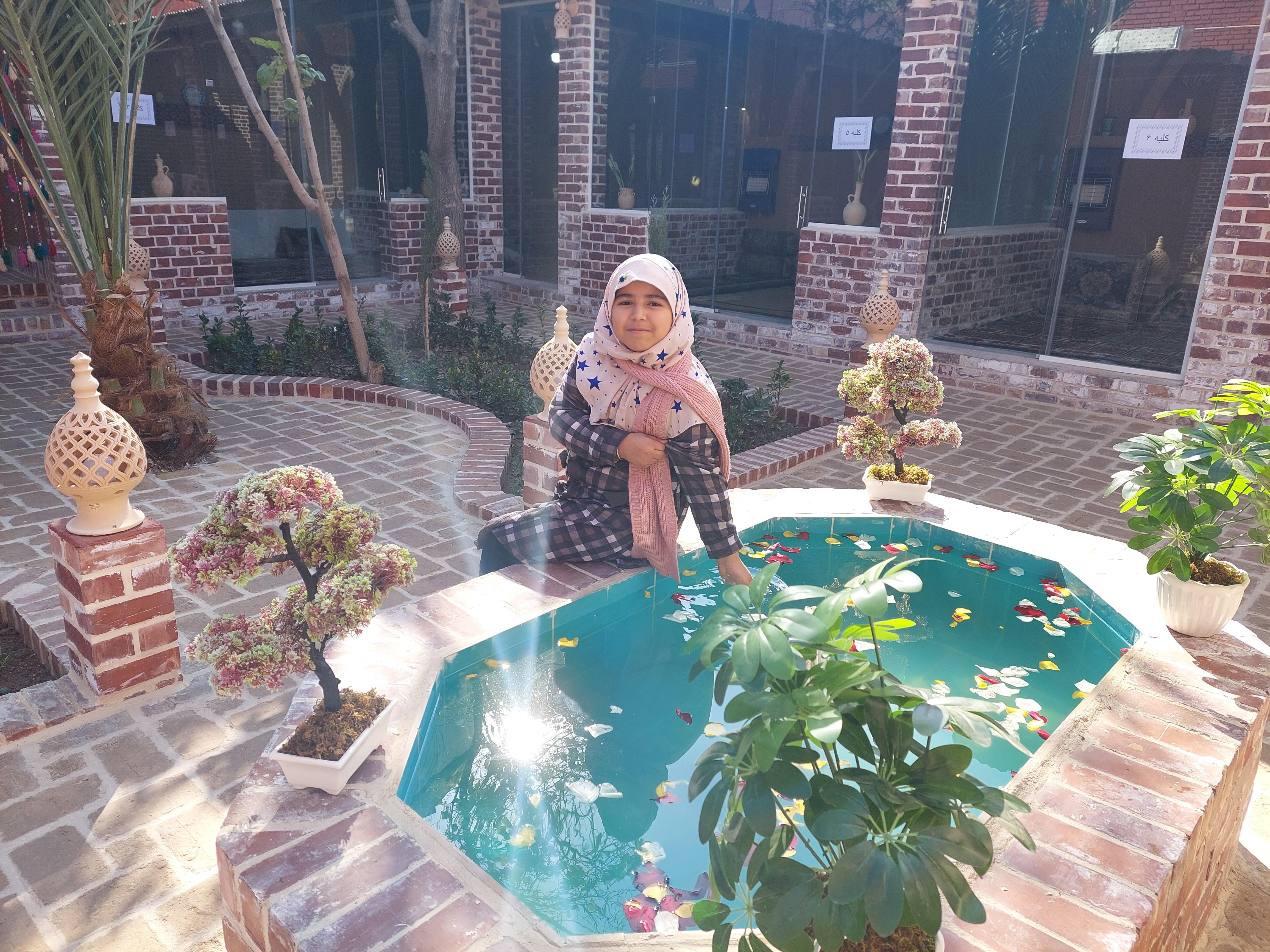 کلبه دورهمی نخل رستوران )