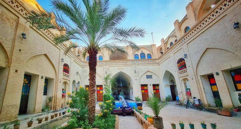 Sarabi Traditional Hotel