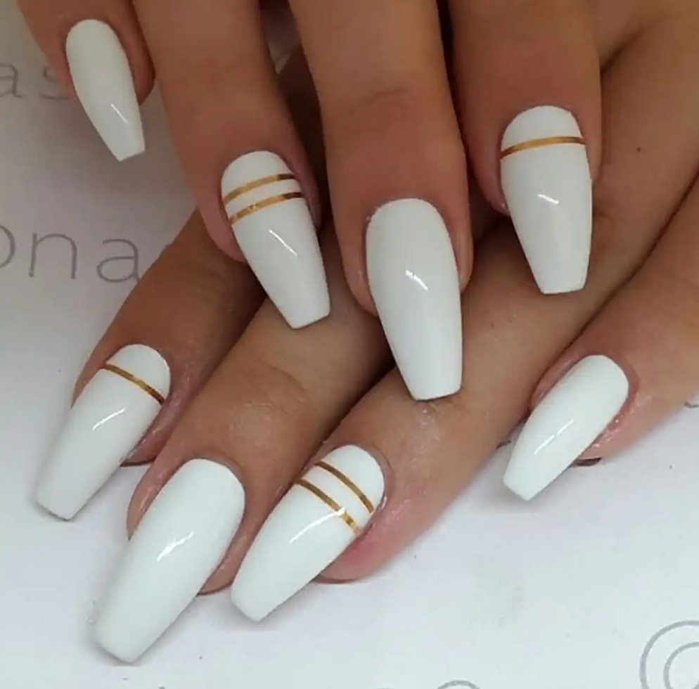 کاشت ناخن نسترن