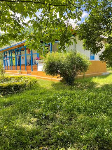 اقامتگاه بوم گردی خشایار