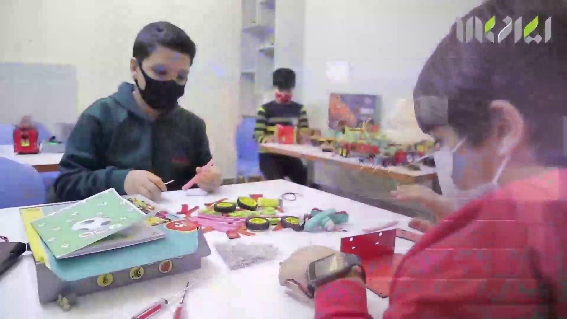 موسسه خلاق سرزمین ربات ها