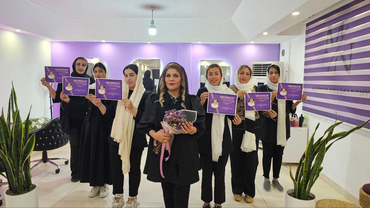 سالن واموزشگاه مریم نیکا