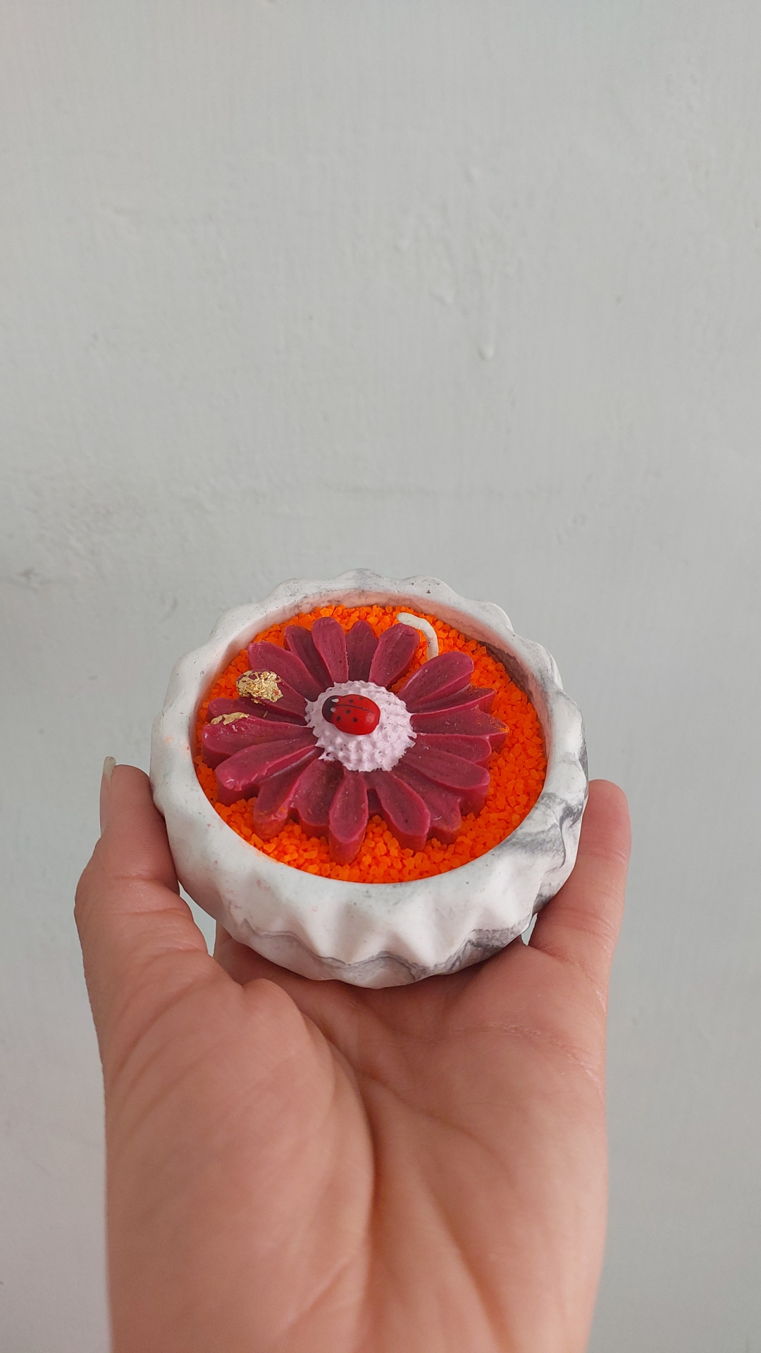 سنگ مصنوعی وشمع وصابون