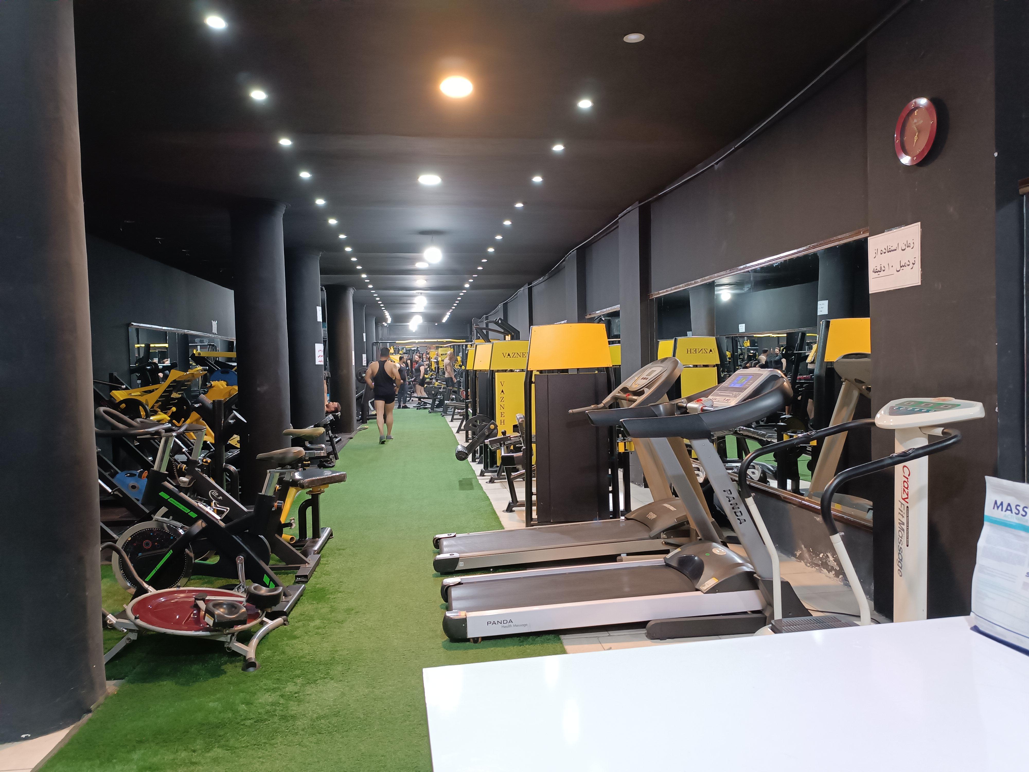 باشگاه بدنسازی طاها اسپرت